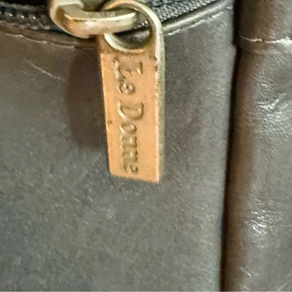 Le Donne shoulder bag Colombian Vaquetta leather handcrafted artisans